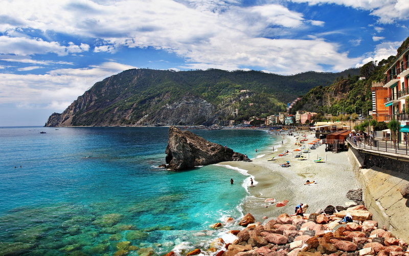 beauty in nature, sea, 1080P, coastline, architecture, day, beach, monterosso al mare, rock - object, mountain, idyllic, water, incidental people, scenics - nature