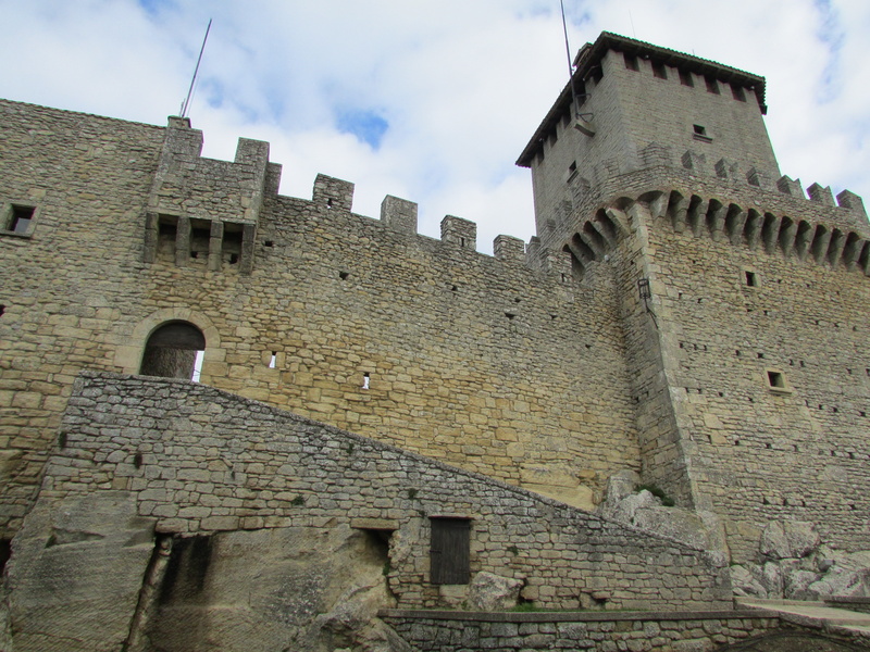 outdoors, sky, building, architecture, ancient civilization, wall - building feature, wall, san marino, building exterior, old, built structure, historic