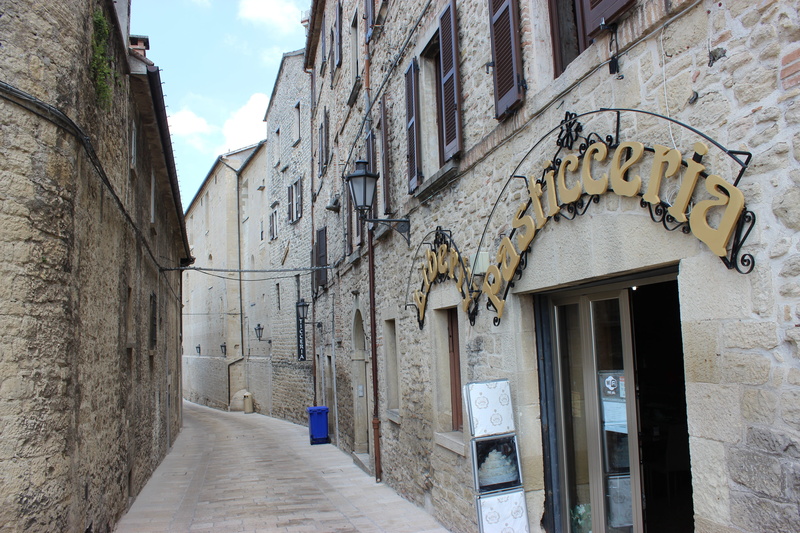 nature, direction, alley, 5K, entrance, building, san marino, day, the way forward, street, lighting equipment, narrow, window, no people, architecture