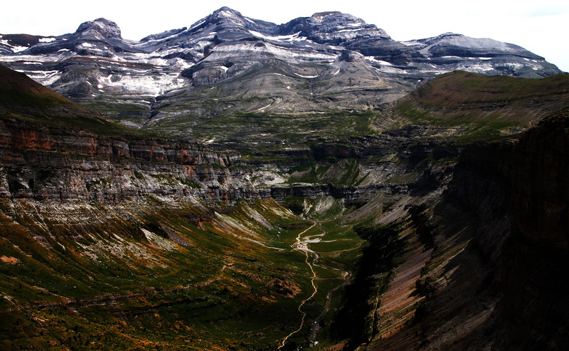 non-urban scene, flowing water, canyon, no people, day, hiking trails, hiking hut, mountain range, rock, mountain, glacier valley, river, growth, tranquil scene