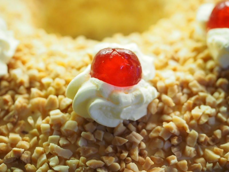indulgence, red, sweet food, sweet, snack, unhealthy eating, food, berry fruit, no people, breakfast, freshness, 4K, candied, indoors, cream of the crop