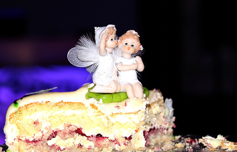 table, zufriendheit, understanding, decoration, sweet Food, love, homosexual, delicacy, fairies, indoors, fun, food, together, wedding cake, 4K, figurine