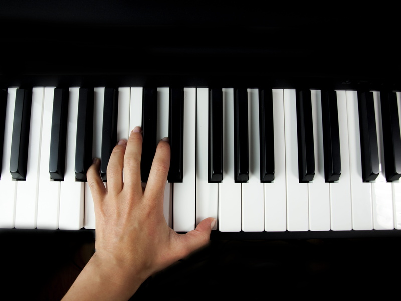 instrument, finger, black, close-up, piano key, play, body part, person, piano keyboard, 4K, white, Piano, Music, indoors, arts culture and entertainment