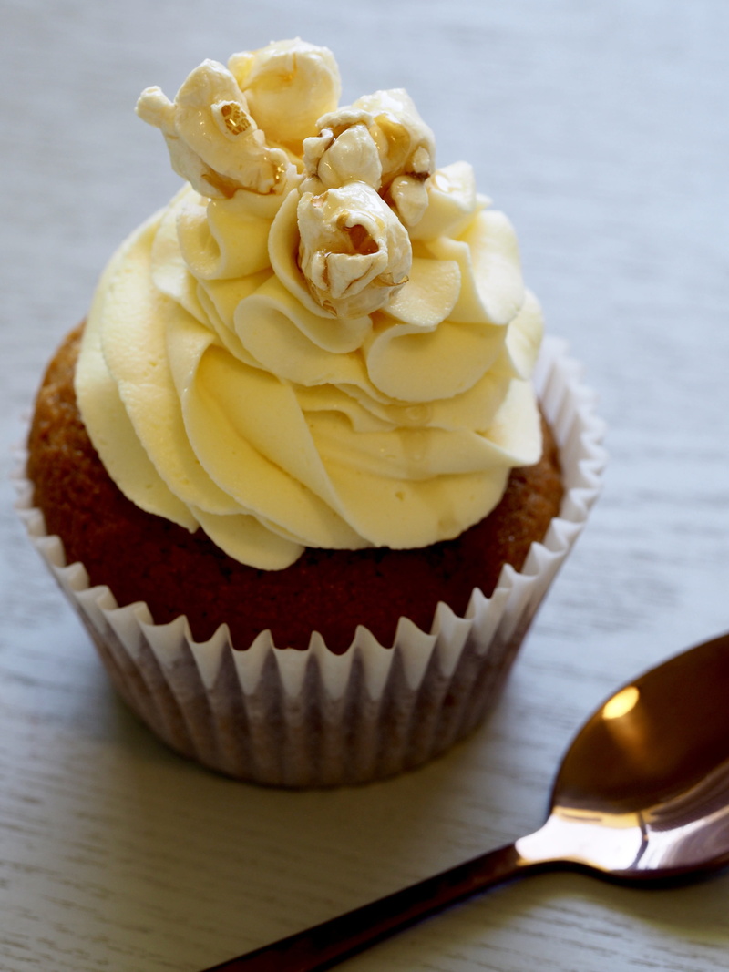 cupcake holder, homemade, baked, sweet food, gourmet, still life, tasty, decorated, no people, indoors, 4K, cream, cupcake, frosting, sugar, treat, icing