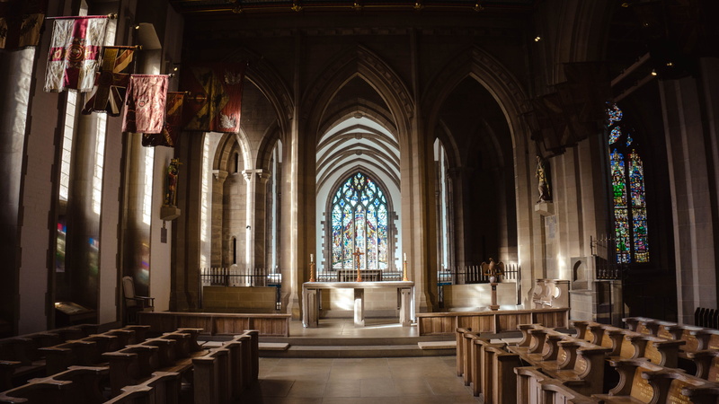 united kingdom, shadows, place of worship, pray, 5K, holy, seat, religion, bench, glass, arch, no people, interior, ceiling, architecture, church, cross