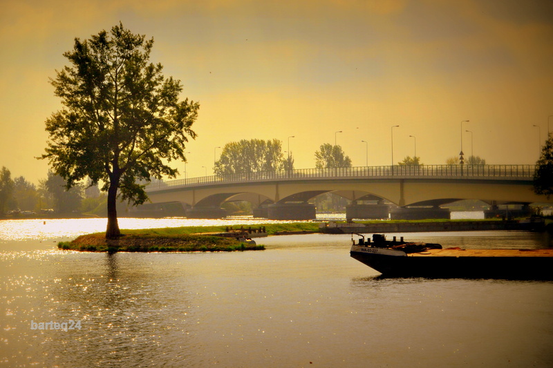 Mazovia, water, Polska, Poland, bridge, famous Place, 2K, tree, lake, afar, Europe, Mazowsze, Barge, islet, golden hour, river, boat, hour, bridge - Man Made Structure