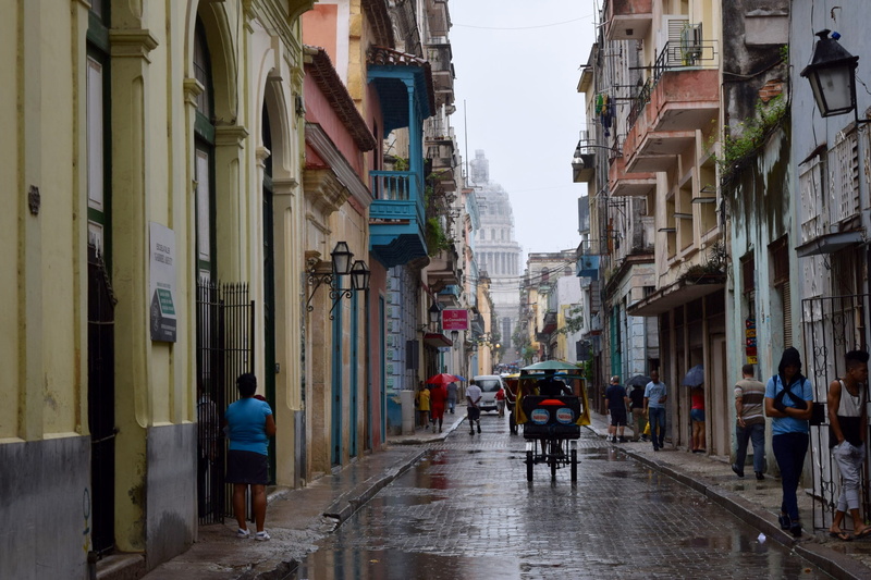 Street, diminishing perspective, travel, urban Scene, cultures, transportation, people, architecture, famous Place, Foggy, tourism, the way forward, leisure activity