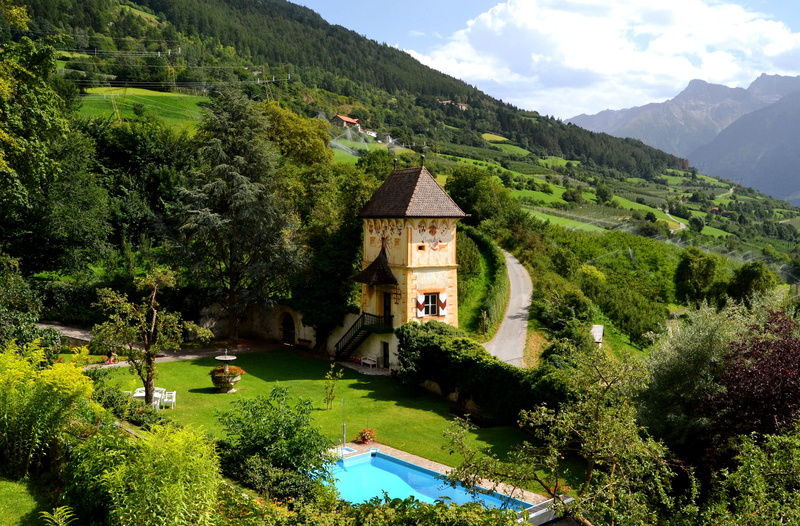 top view, lush foliage, forest, hill, 4K, growth, switzerland, foliage, medieval, austria, famous Place, swimming pool, valley, rural Scene, town, building
