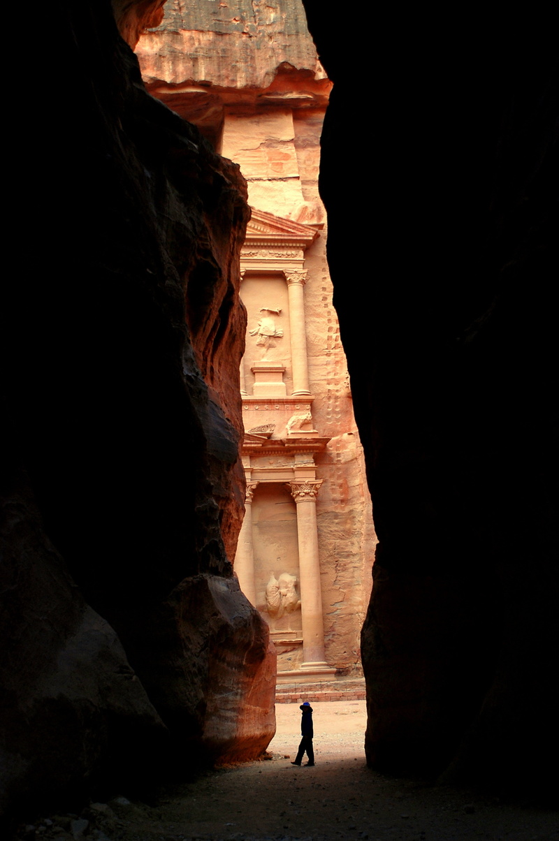 tower, nature, ruins, building, lifestyles, tourism, crypt, travel destinations, rock - object, outdoors, mesa, day, leisure activity, ancient civilization