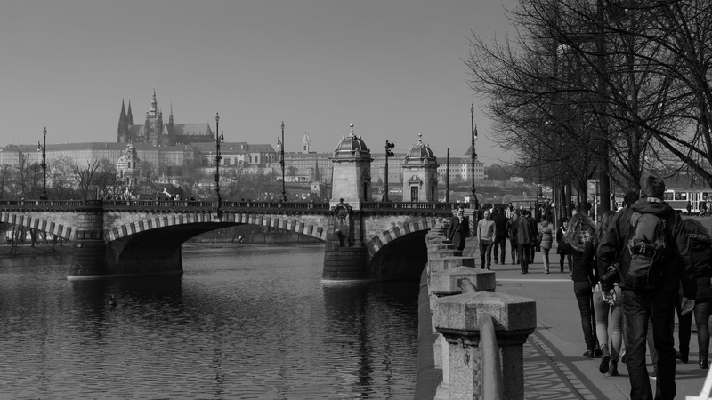 bridge - Man Made Structure, movement, europe, bridge, black and white, sight seeing, go, water, incidental people, stroll, human, city, people, famous Place