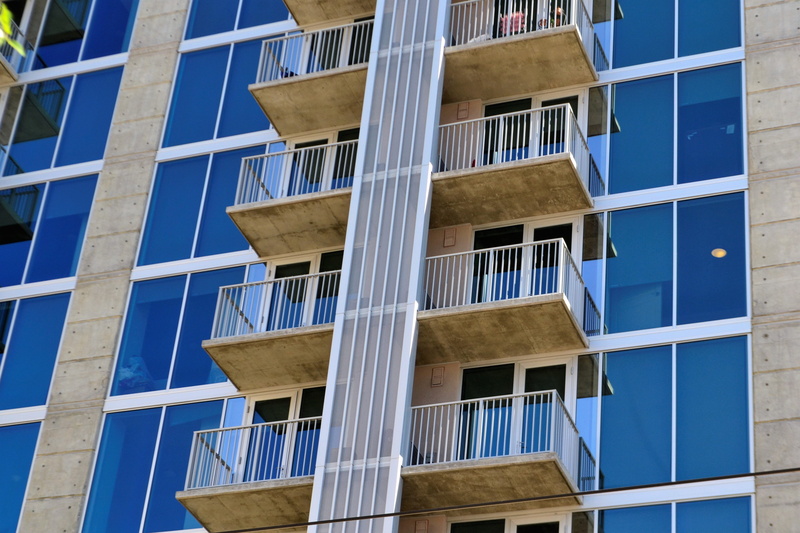 cityscape, summer, building exterior, vacation, outdoor, highrise, low angle view, trip, modern, 4K, high, hotel, office building exterior, elevated, lifestyle