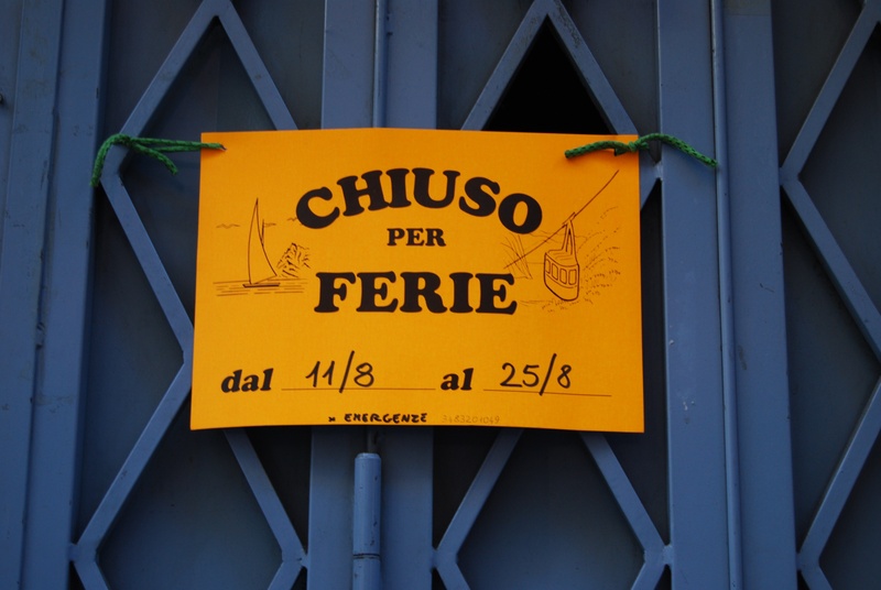 message, italy, close-up, outdoors, text, operational vacation, metal, holidays, information, recovery, closed, summer holiday, holiday, communication