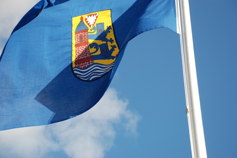 cloud, symbol, wave, low angle view, pole, schleswig-holstein, sun, star shape, patriotism, north, sign, flagge, outdoors, independence, town, 4K, no people