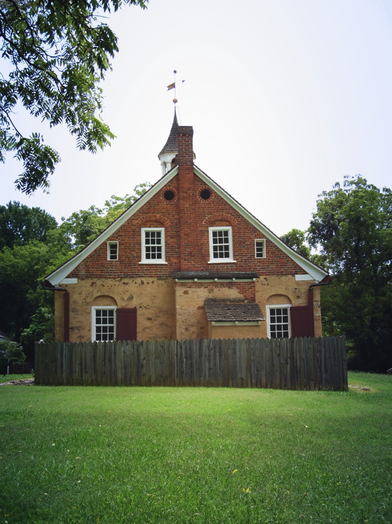 old, carolina, settlement, america, landmark, residential district, window, lawn, residential building, historic park, architecture, educational, moravians