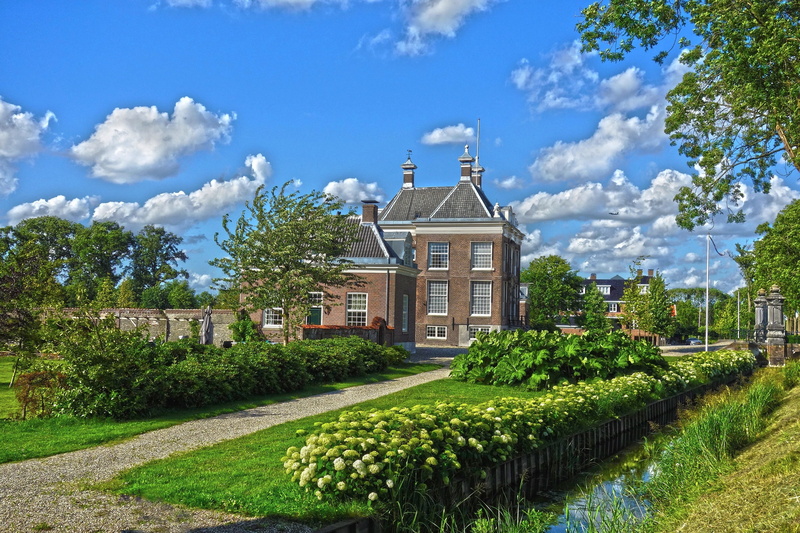 manor, 2K, outdoors, historic, oostermeer, 1728, 18th century architecture, green color, blue, countryside, luxury, cloud - sky, no people, netherlands