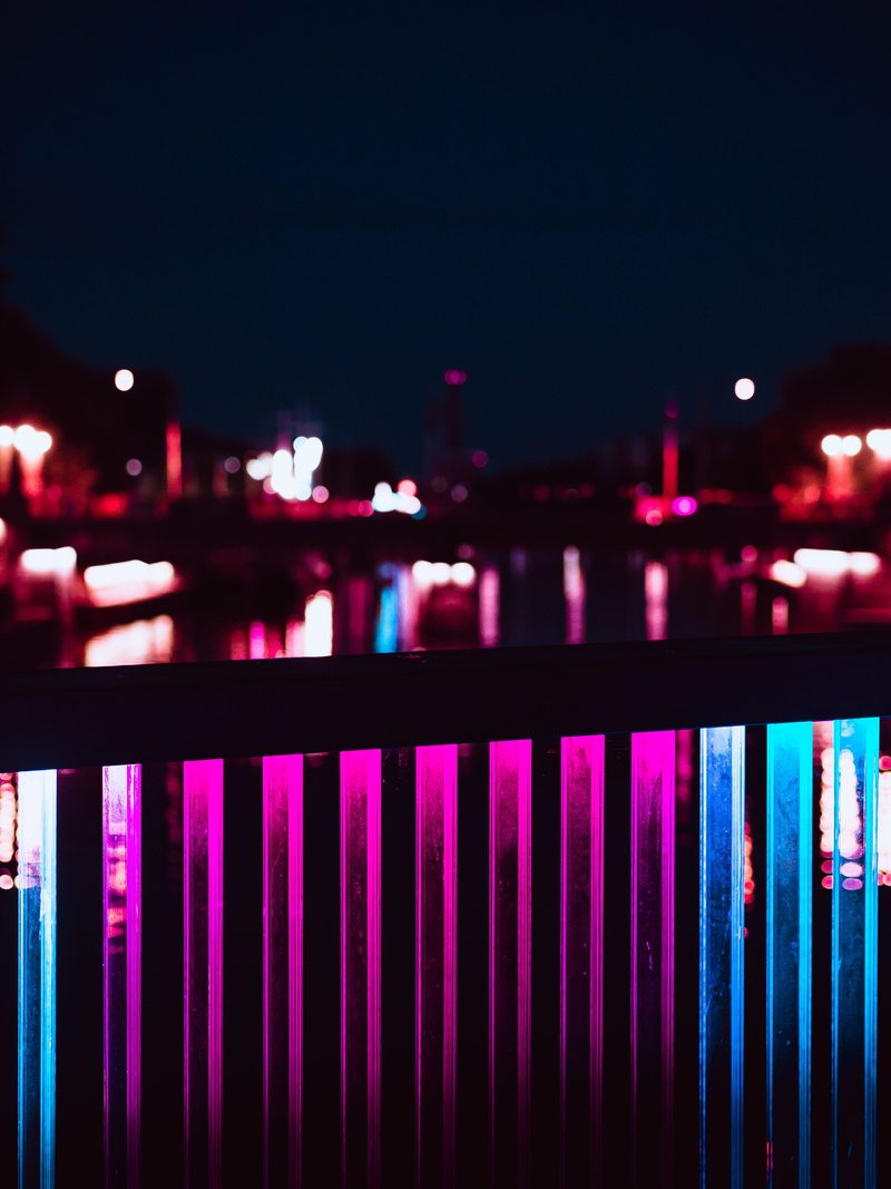 clear sky, night, neon lights, light - natural phenomenon, lights, built structure, bokeh, outdoors, illuminated, neon, lighting equipment, sky, copy space