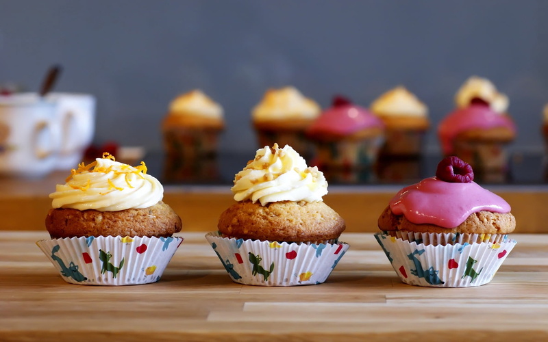 no people, dessert, cake, 720P, freshness, indoors, raspberry, three, muffin, temptation, cupcake holder, sweet food, still life, focus on foreground