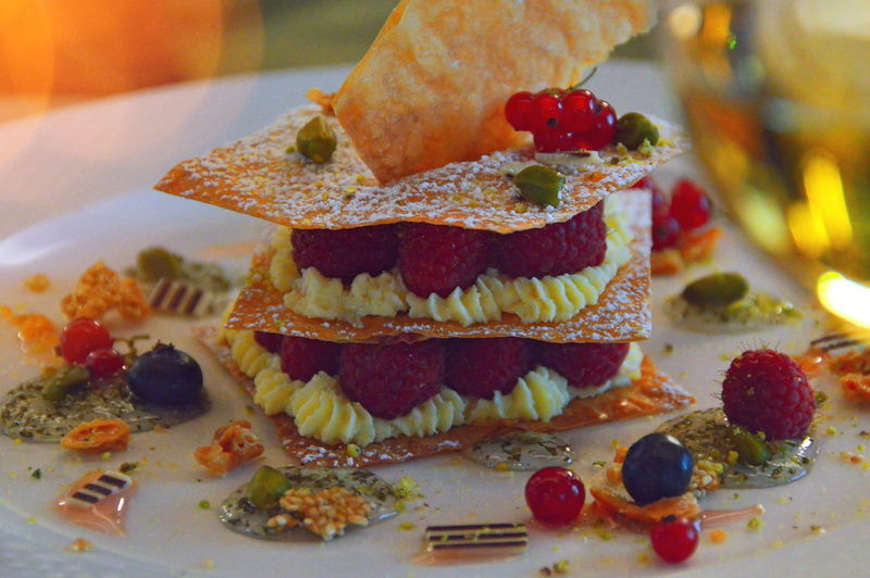 still life, baked, indulgence, gourmet, creamy, close-up, pastry, raspberry, cake, strawberry, red fruit, ready-to-eat, food, no people, succulent, disk
