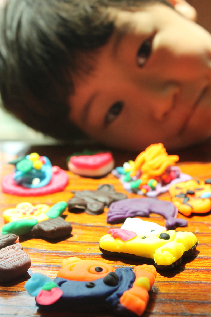 headshot, 4K, close-up, boys, portrait, innocence, childrens, childhood, temptation, lifestyles, multi colored, clay, girls, real people, leisure activity