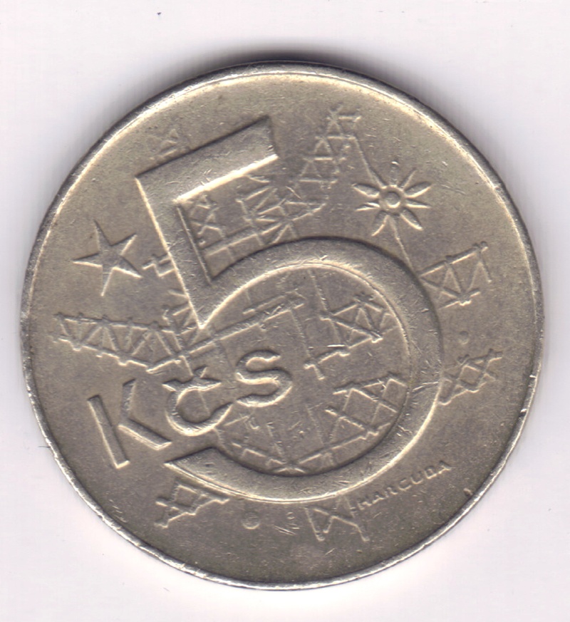 shape, coin, bit, studio shot, close-up, metal, number, currency, wealth, old, text, 2K, directly above, bank, silver colored, finance, success, business
