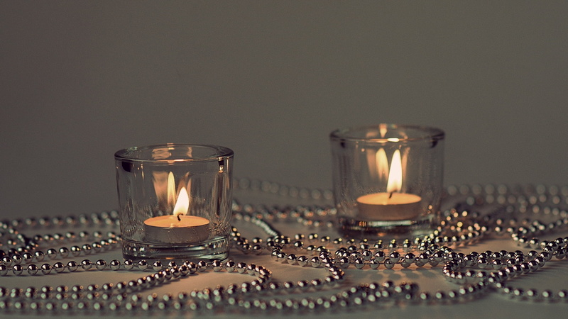 chain, studio shot, selective focus, 1080P, tea light, wax, celebration, spirituality, nature, religion, holders, large group of objects, candle holders