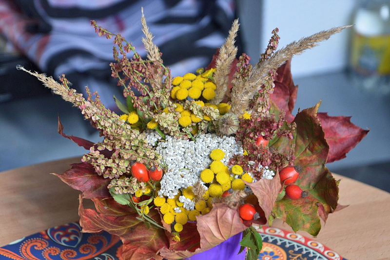 freshness, flower arrangement, spirituality, herbstdeko, decoration, healthy eating, leaves, autumn decoration, flower, food and drink, autumn, autumn gesteck