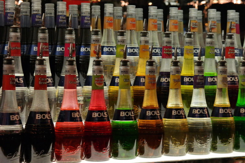 alcohol, abundance, cocktail, backgrounds, large group of objects, choice, still life, full frame, benefit from, in a row, colorful, multi colored, arrangement