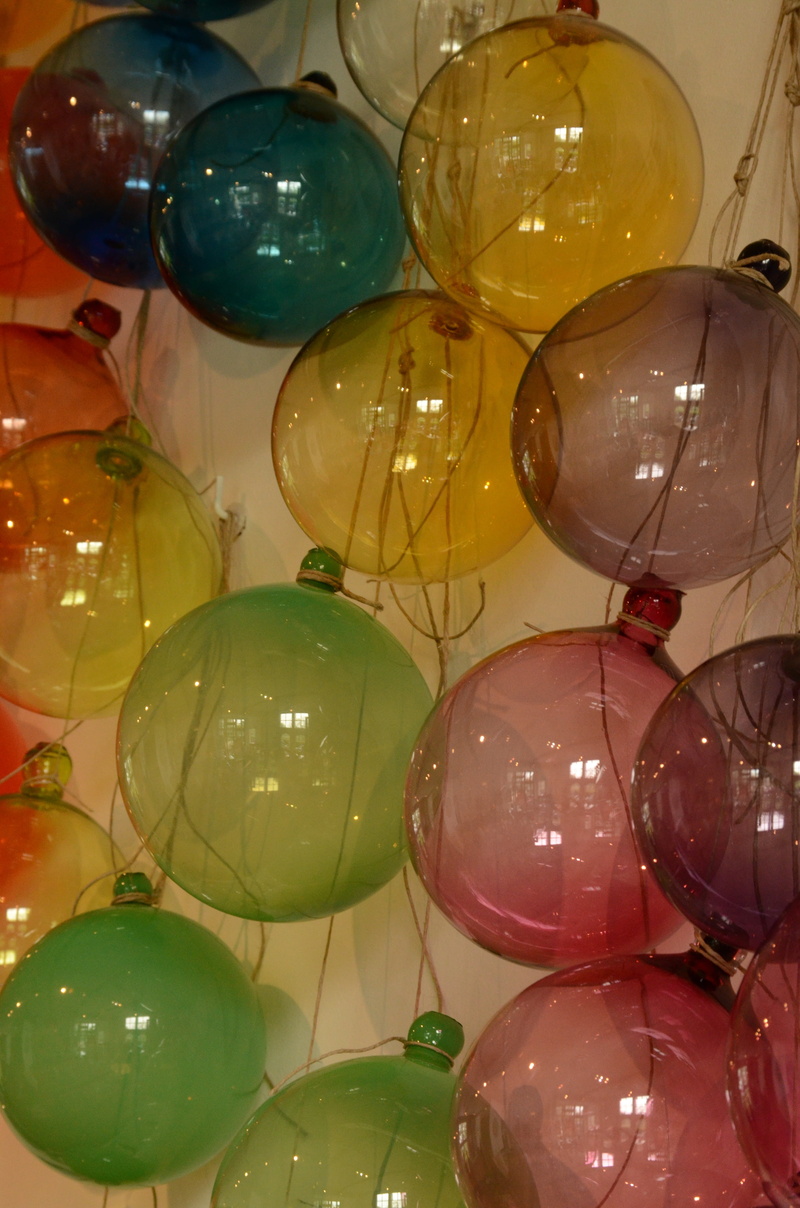 close-up, transparent, glass - material, ceiling, multi colored, shiny, glass, full frame, celebration, ball, choice, still life, bol, no people, decoration