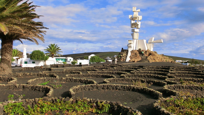 no people, tree, sky, arrieta, 4K, palm tree, history, sea, spirituality, cloud - sky, casa azul, day, the past, travel destinations, lanzarote, building