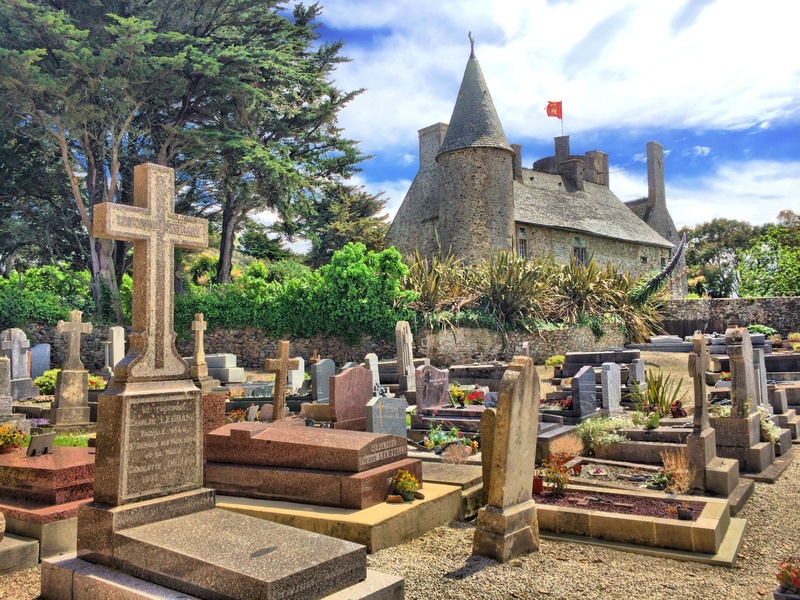 plant, religion, stone, tombstone, france, cross, cemetery, spire, building exterior, built structure, place of worship, outdoors, dead, 1080P, le harve