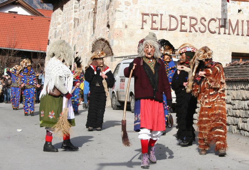 childhood, absam, 1080P, architecture, day, females, warm clothing, carnival parade, real people, traditional Clothing, clothing, tyrol, standing, performance