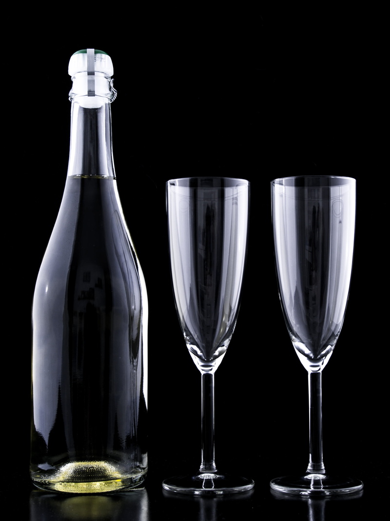 refreshment, occasion, alcohol, container, still life, transparent, close-up, festive, new, clear, glass - material, household equipment, glass, cheers