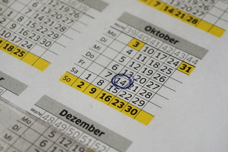 no people, dates, oktober, indoors, calendar, year, text, accuracy, close-up, western script, planning, reminder, 4K, still life, number, note, business