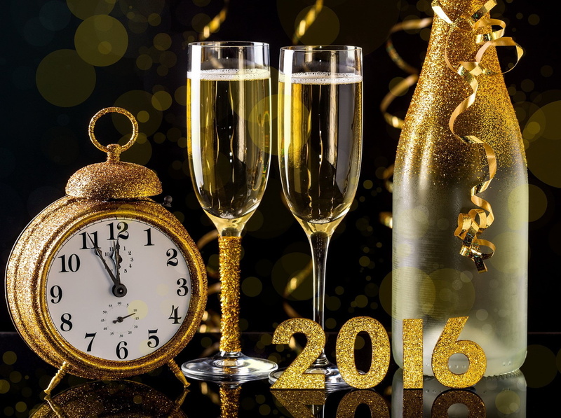 close-up, New Year 2016, wineglass, alcohol, 1080P, New Year, food and drink, Champagne, focus on foreground, celebration, transparent, champagne flute