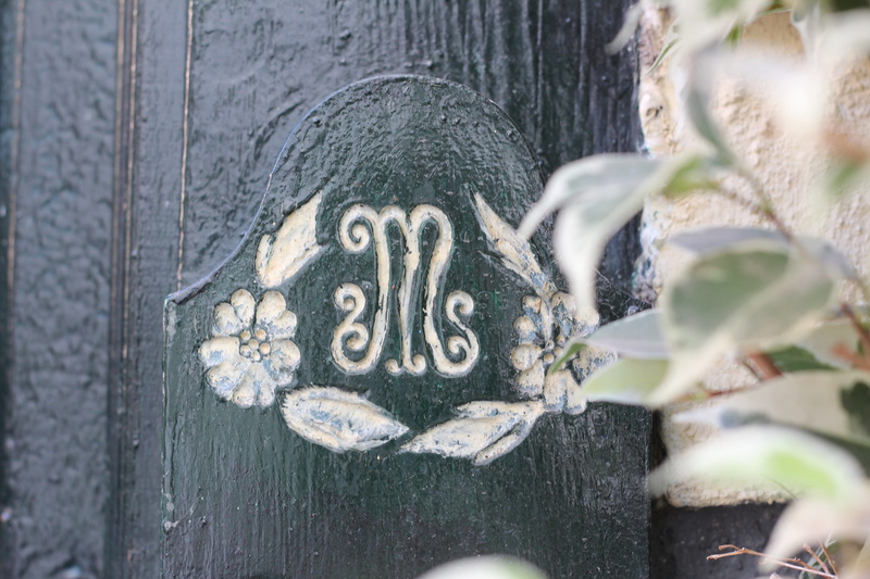 wedding, protection, craft, tree trunk, belongings, human representation, plant, m, close-up, day, no people, 5K, tree, outdoors, me, communication, creativity