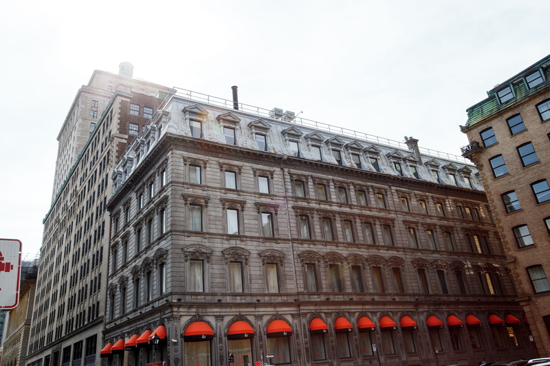 building exterior, canada, antique, infrastructure, arch, clear sky, 5K, history, montreal, victorian, outdoors, city, sky, in a row, low angle view, lhotel montreal