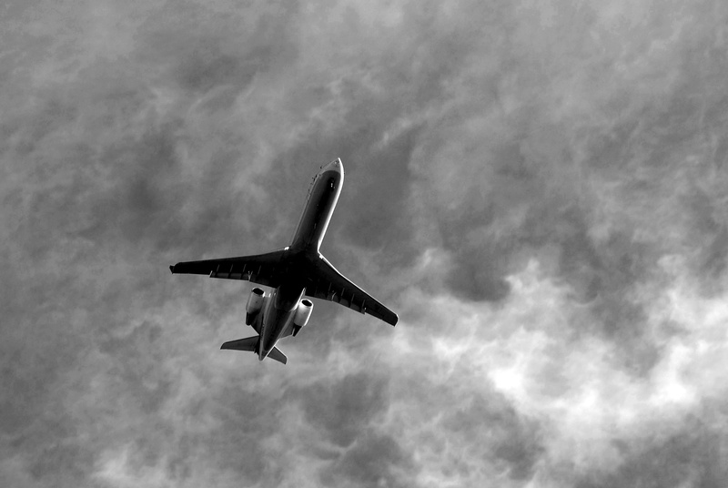 transportation, ominous, aviation, air vehicle, airline, commercial airplane, on the move, jet, tourism, trip, flight, nature, no people, military, airliner