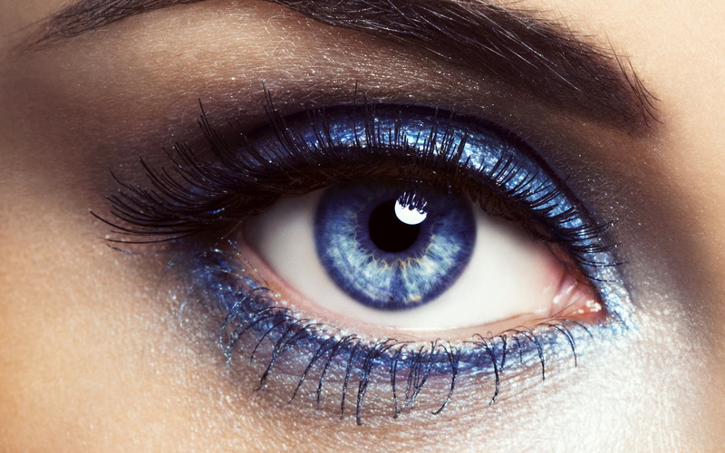 one Person, eyelash, women, eye, adult, beauty, blue, mascara, color Image, palette, looking at camera, beauty Product, eyelashes, extreme close-up, make-up