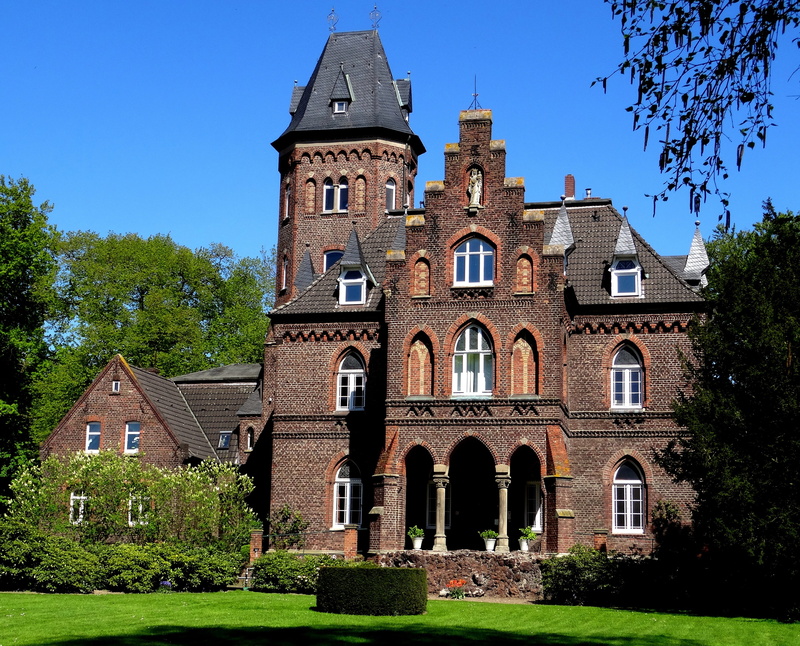 lawn, historically, building, nature, malbork castle, blue, hedge, house, villa, spring, grass, the past, window, place of worship, outdoors, tree, day