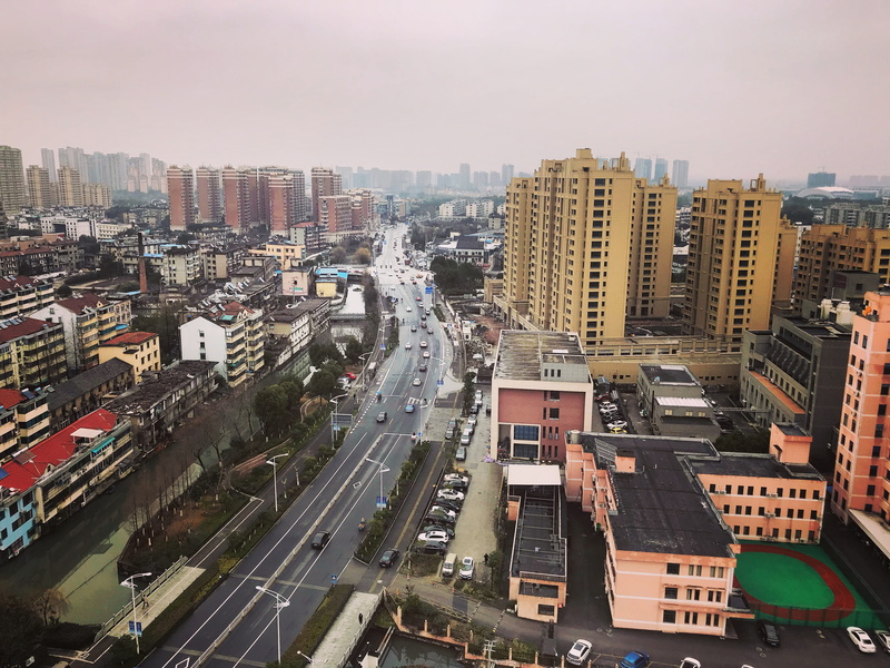 high rise, built structure, motor vehicle, metropolis, town, financial district, modern, high angle view, housing, scenery, no people, urban, sky, city
