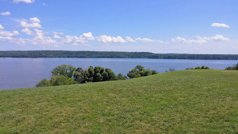 tranquility, tranquil scene, potomac, day, beauty in nature, outdoors, grass, cloud - sky, historic, mount vernon, no people, virginia, sky, president