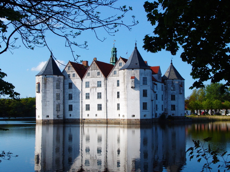 water, residential district, places of interest, building, tree, the past, 2K, lake, built structure, architecture, mirroring, Castle, no people, sky