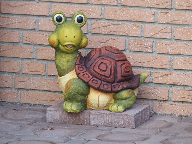 day, testudines, sculpture, art and craft, craft, toy, garden, testudinata, hir, outdoors, food and drink, reptilia, wall - building feature, turtle, clay figure