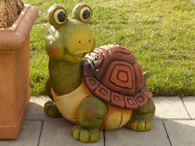 decoration, testudines, reptilia, pottery, grass, ceramic, testudinata, panzer, art and craft, legs, toy, green color, sculpture, fuesste, clay figure