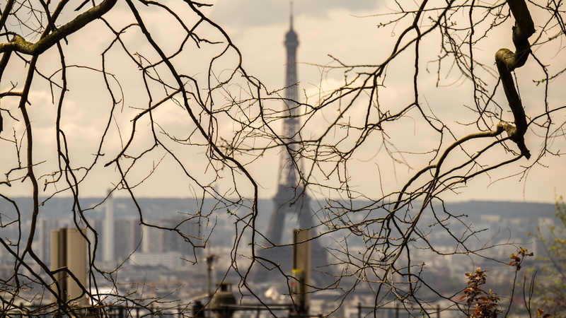 built structure, eiffel tower, architecture, day, sky, travel destinations, cloud - sky, paris, building exterior, selective focus, the past, barbed Wire