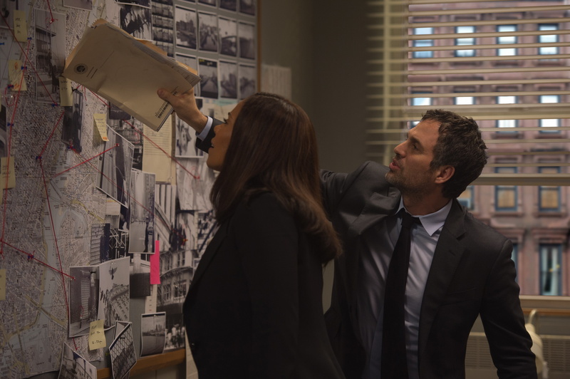 waist up, young adult, 4K, built structure, leisure activity, real people, adult, now you see me 2, women, lifestyles, building exterior, people, city
