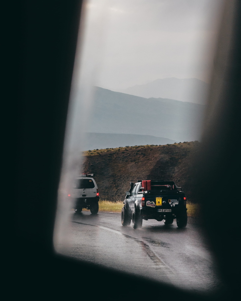 sports utility vehicle, off road, 2K, highway, no people, automobile, wheel, land vehicle, advanture, mode of transportation, forest, way, asphalt, water