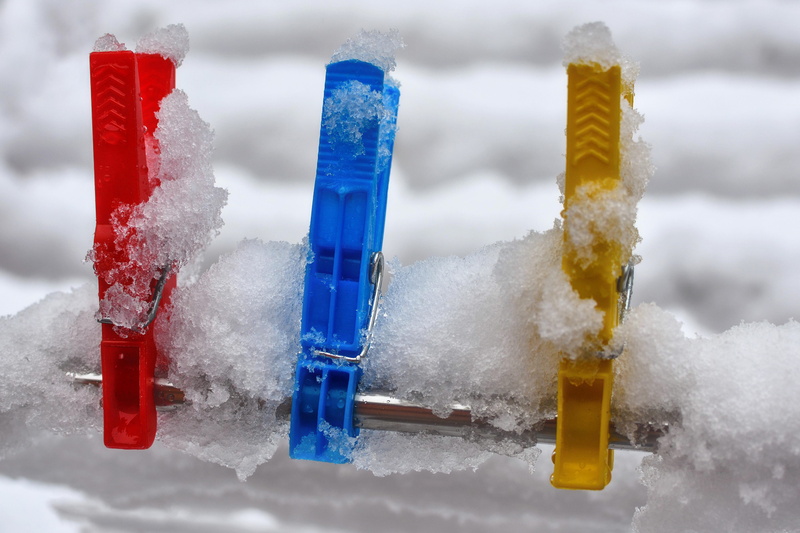 white, cold - Temperature, wash, no people, shiny, 5K, clothes-pins, frozen, indoors, frost, hang, science, social issues, snow, blue, yellow, research