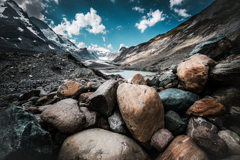 cold temperature, day, cliff, sky, water, beauty in nature, rock - object, no people, brown, solid, stone - object, 4K, landscape, nature, mountain range