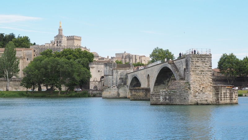 pont saint bénézet, sur le pont davignon, architecture, ruin, waters, avignon, europe, invaded, built structure, bridge, historic preservation, history